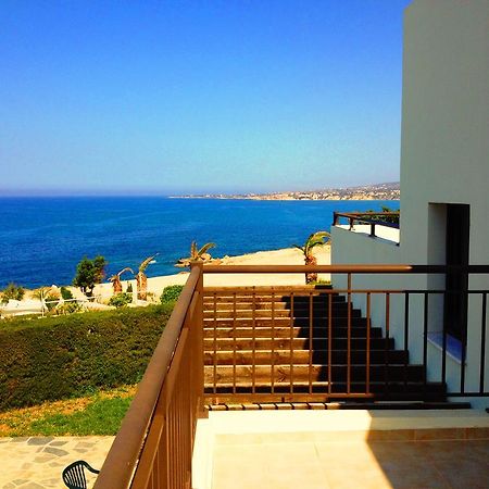 Aura Holiday Villas Paphos Eksteriør billede