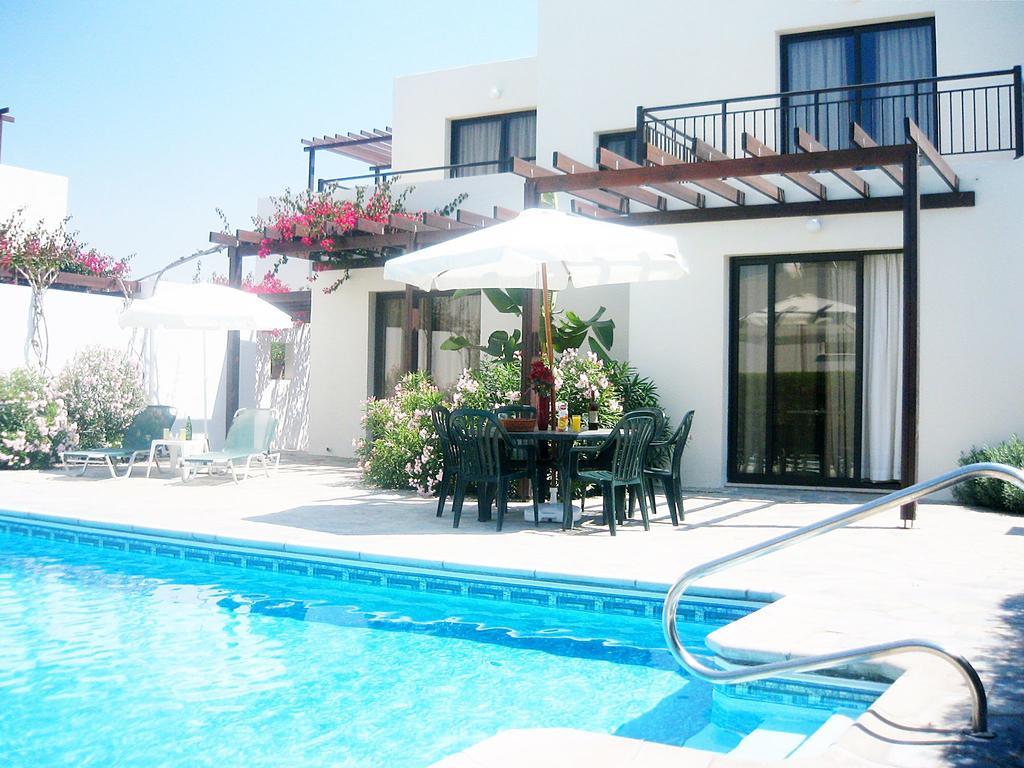 Aura Holiday Villas Paphos Eksteriør billede