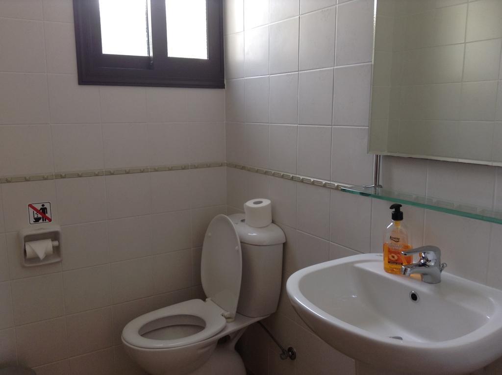 Aura Holiday Villas Paphos Værelse billede