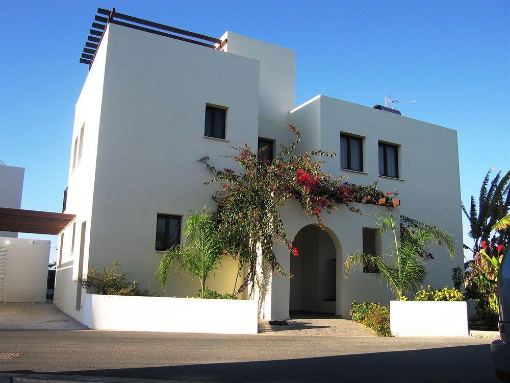 Aura Holiday Villas Paphos Eksteriør billede