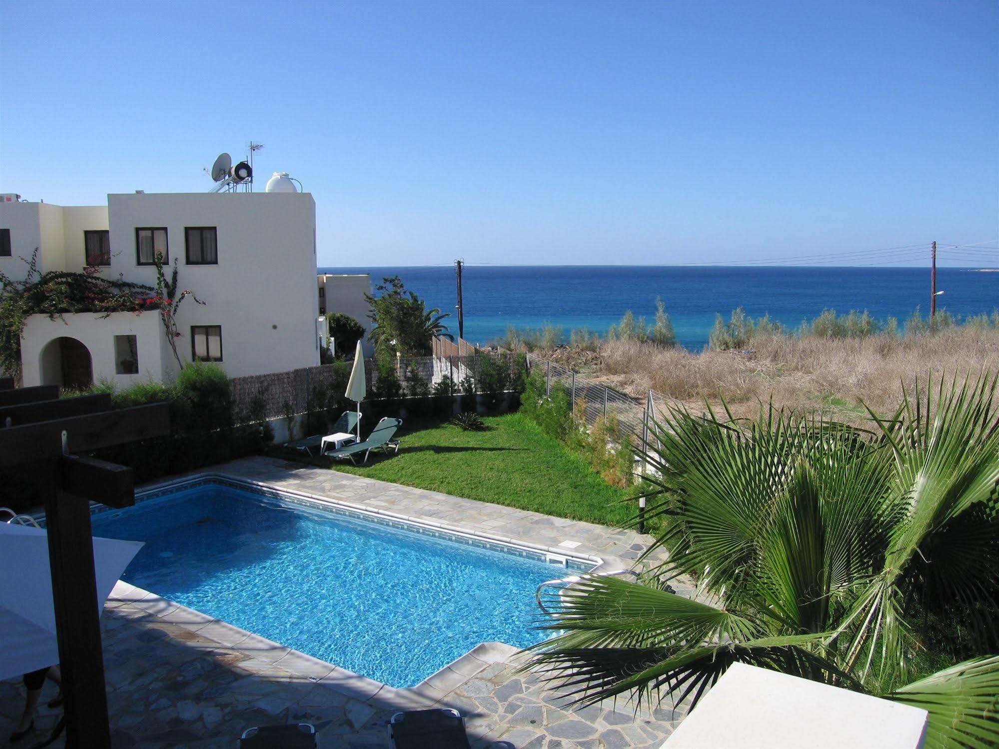 Aura Holiday Villas Paphos Eksteriør billede